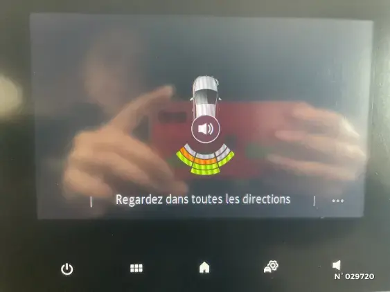 RENAULT CLIO V - voiture d'occasion - Photo 14