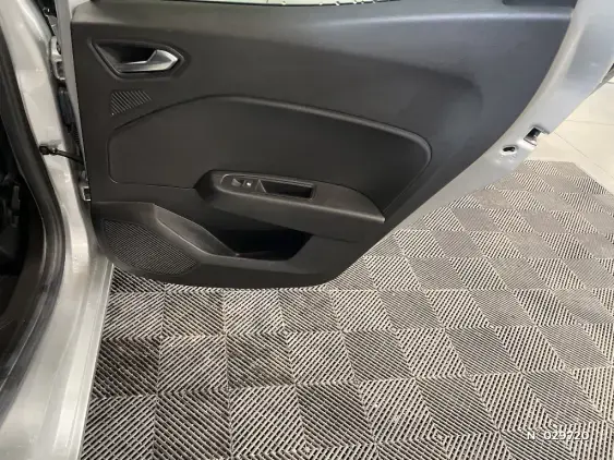 RENAULT CLIO V - voiture d'occasion - Photo 38