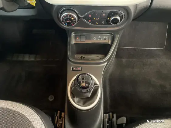 RENAULT TWINGO III - voiture d'occasion - Photo 29