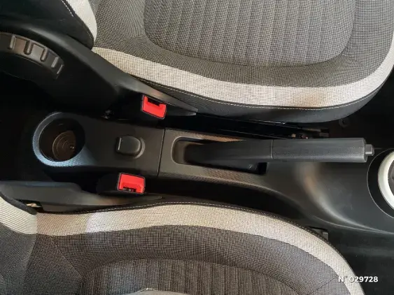 RENAULT TWINGO III - voiture d'occasion - Photo 30