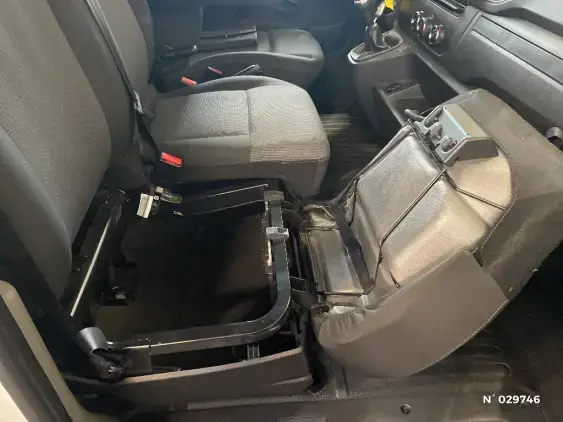 RENAULT MASTER FG III - voiture d'occasion - Photo 39