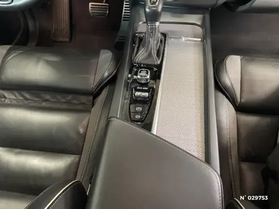 VOLVO XC60 II - voiture d'occasion - Photo 32