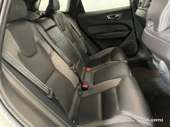 VOLVO XC60 II - voiture d'occasion - Photo 11