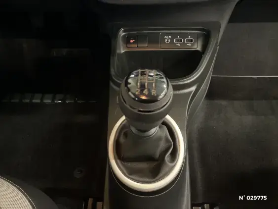 RENAULT TWINGO III - voiture d'occasion - Photo 35