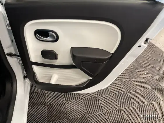 RENAULT TWINGO III - voiture d'occasion - Photo 40