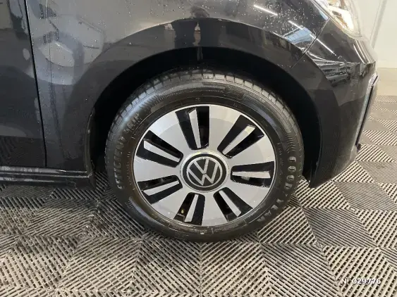VOLKSWAGEN E-UP! II - voiture d'occasion - Photo 8