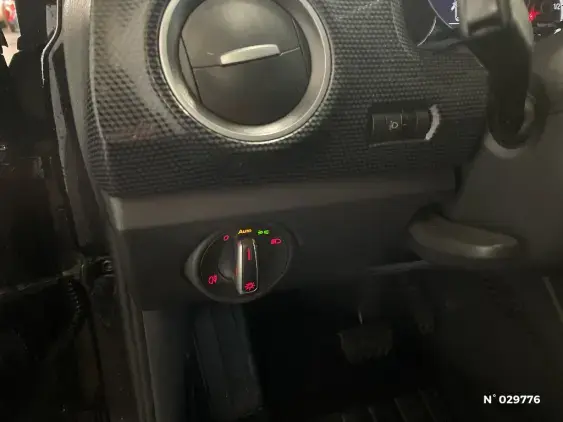 VOLKSWAGEN E-UP! II - voiture d'occasion - Photo 15