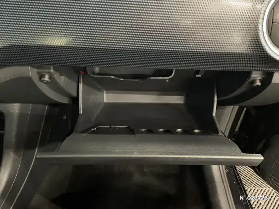 VOLKSWAGEN E-UP! II - voiture d'occasion - Photo 36