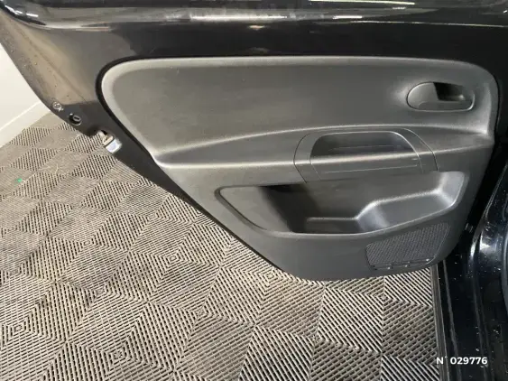 VOLKSWAGEN E-UP! II - voiture d'occasion - Photo 45