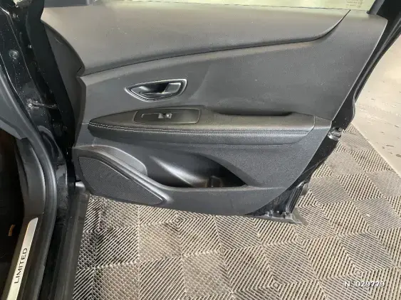 RENAULT SCENIC IV - voiture d'occasion - Photo 8