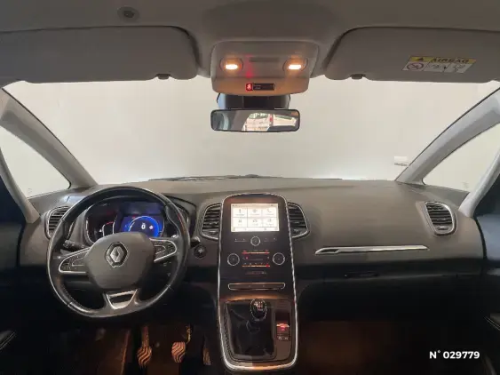 RENAULT SCENIC IV - voiture d'occasion - Photo 9