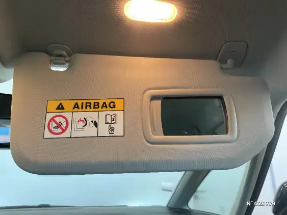 RENAULT SCENIC IV - voiture d'occasion - Photo 30