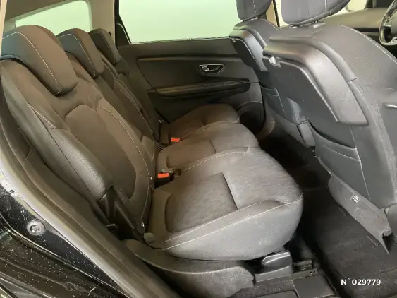 RENAULT SCENIC IV - voiture d'occasion - Photo 11