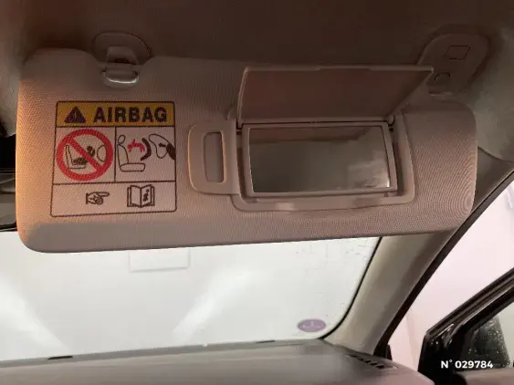 RENAULT CLIO V - voiture d'occasion - Photo 31