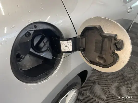 RENAULT CLIO V - voiture d'occasion - Photo 37