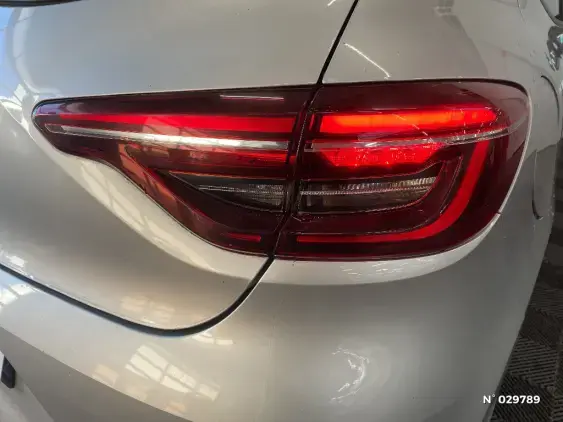 RENAULT CLIO V - voiture d'occasion - Photo 38