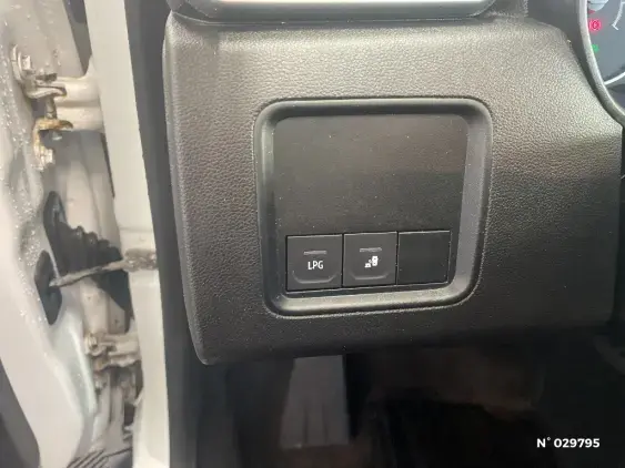 DACIA DUSTER II - voiture d'occasion - Photo 15