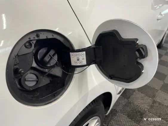 RENAULT CLIO REVERSIBLE V - voiture d'occasion - Photo 39