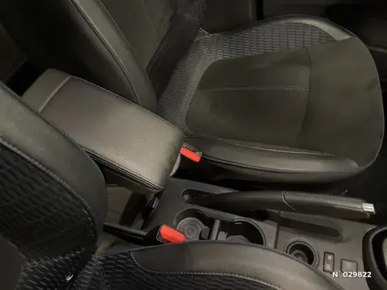 RENAULT CAPTUR - voiture d'occasion - Photo 39