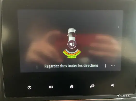 RENAULT CLIO V - voiture d'occasion - Photo 14