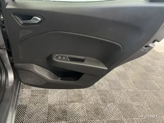 RENAULT CLIO V - voiture d'occasion - Photo 37