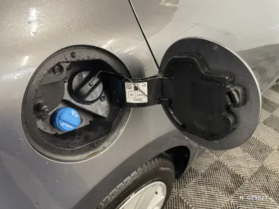 RENAULT CLIO V - voiture d'occasion - Photo 38