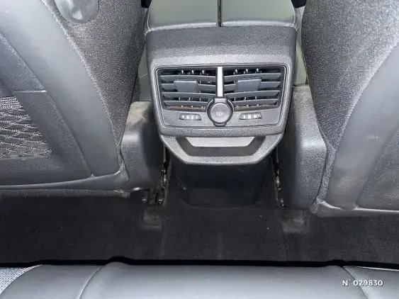 PEUGEOT 3008 II - voiture d'occasion - Photo 37