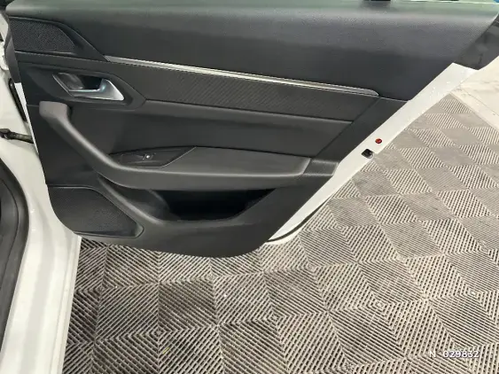 PEUGEOT 508 II - voiture d'occasion - Photo 41