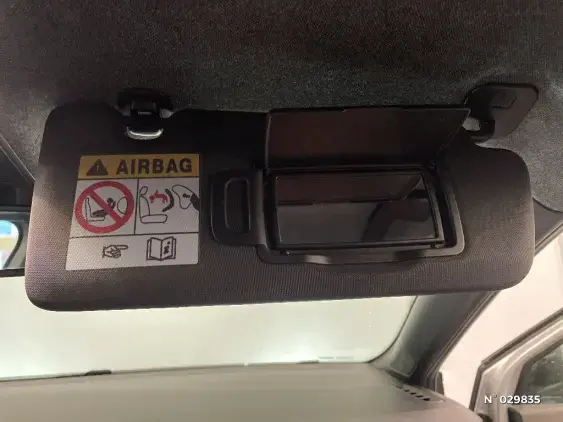 RENAULT CLIO V - voiture d'occasion - Photo 26