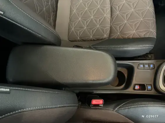 TOYOTA YARIS CROSS I - voiture d'occasion - Photo 34