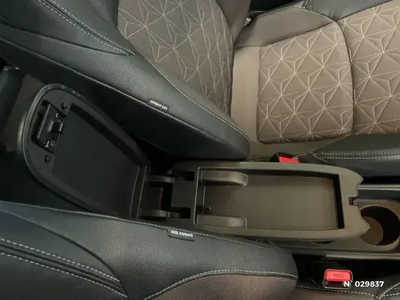 TOYOTA YARIS CROSS I - voiture d'occasion - Photo 35