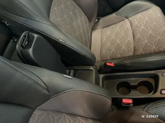 TOYOTA YARIS CROSS I - voiture d'occasion - Photo 36