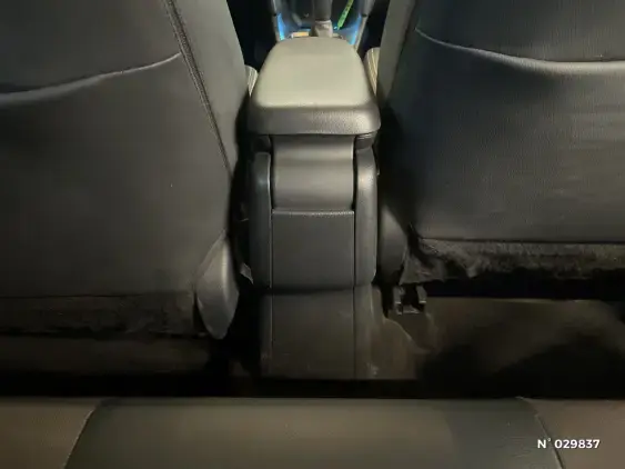 TOYOTA YARIS CROSS I - voiture d'occasion - Photo 38