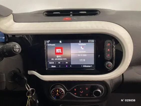 RENAULT TWINGO ELECTRIQUE III - voiture d'occasion - Photo 30
