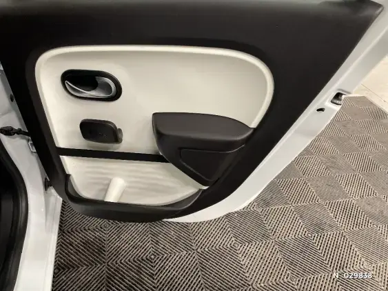 RENAULT TWINGO ELECTRIQUE III - voiture d'occasion - Photo 36