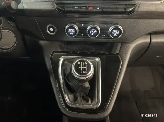 RENAULT KANGOO III - voiture d'occasion - Photo 35