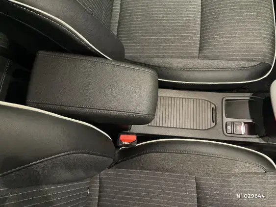 RENAULT CLIO V - voiture d'occasion - Photo 35