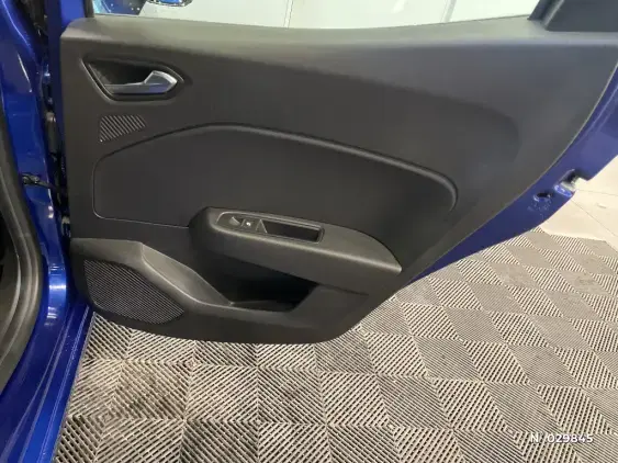 RENAULT CLIO V - voiture d'occasion - Photo 38