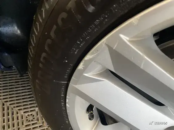 RENAULT CLIO V - voiture d'occasion - Photo 27