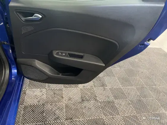 RENAULT CLIO V - voiture d'occasion - Photo 37