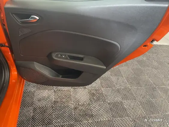 RENAULT CLIO V - voiture d'occasion - Photo 37