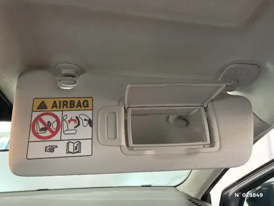 RENAULT CLIO V - voiture d'occasion - Photo 31