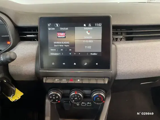 RENAULT CLIO V - voiture d'occasion - Photo 33