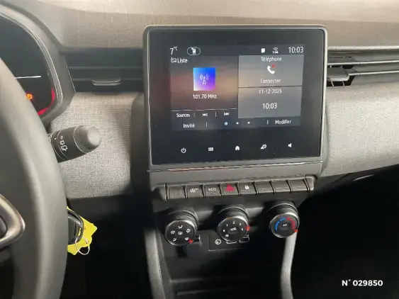 RENAULT CLIO V - voiture d'occasion - Photo 13