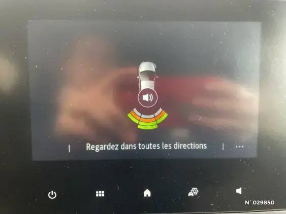 RENAULT CLIO V - voiture d'occasion - Photo 14