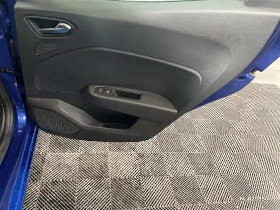 RENAULT CLIO V - voiture d'occasion - Photo 38