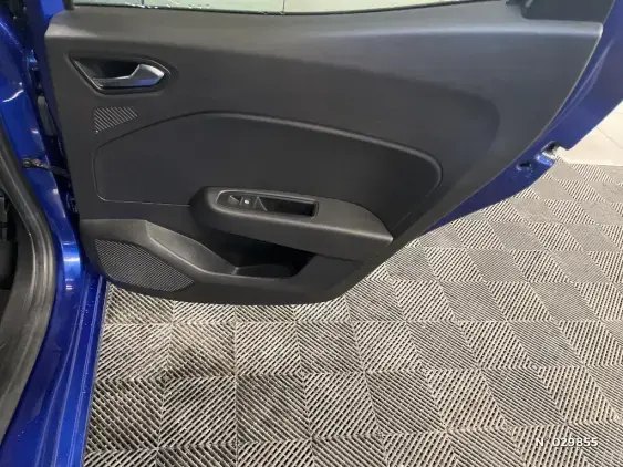 RENAULT CLIO V - voiture d'occasion - Photo 37