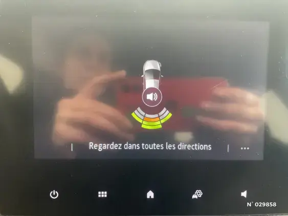 RENAULT CLIO V - voiture d'occasion - Photo 14