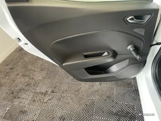 RENAULT CLIO REVERSIBLE V - voiture d'occasion - Photo 45