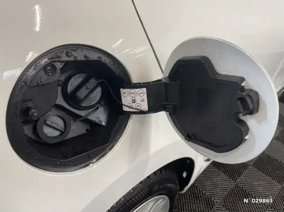 RENAULT CLIO V - voiture d'occasion - Photo 40